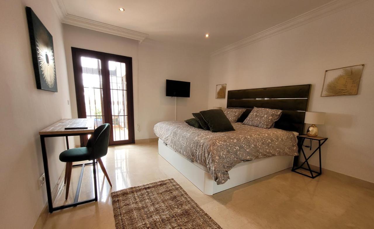 Beach And Golf Resort La Perla Miguel Adults Only Marbella Exterior foto
